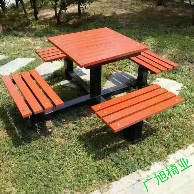 天津户外座椅厂家详解木塑园林椅的十大优秀特点？